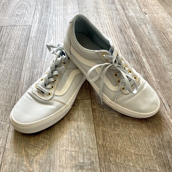 Light Blue Ladies Vans size 9 - Picture 1 of 5